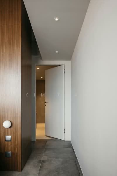 Bedok Court, 295 Bedok South Avenue 3, 1 Bedroom, 1,173 sqft, Condominium For Sale, by Kim Tham, 500169129 - Corridor - PropertyGuru.com.sg