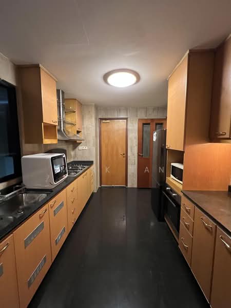 The Sterling, 1001 Bukit Timah Road, 3 Bedrooms, 1,496 sqft, Condominium For Rent, by Mark Tan, 500169131 - Kitchen - PropertyGuru.com.sg
