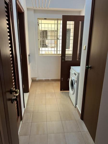 The Sterling, 1001 Bukit Timah Road, Clementi Park / Upper Bukit Timah, 3 Bedrooms, 1,496 sqft, Condominium For Rent, by Mark Tan, 500169131 - Washing area - PropertyGuru.com.sg