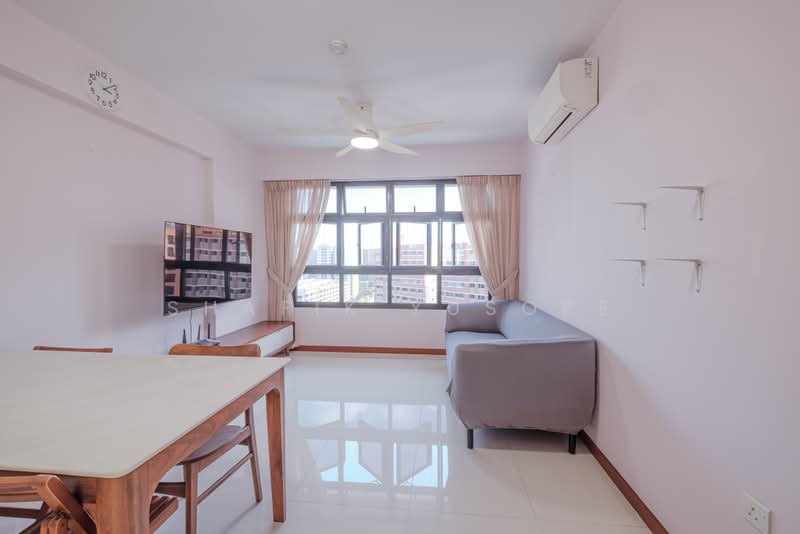 601B Tampines Avenue 9, 601B Tampines Avenue 9, 2 Bedrooms, 732 sqft, HDB Flat For Sale, by Shafik Yusope, 500169133 - Living Room - PropertyGuru.com.sg