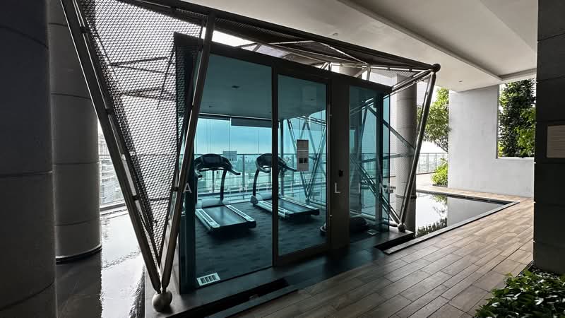 J Gateway, 2 Gateway Drive, 3 Bedrooms, 678 sqft, Condominium For Rent, by Rachel Lim, 500169137 - Gym - PropertyGuru.com.sg