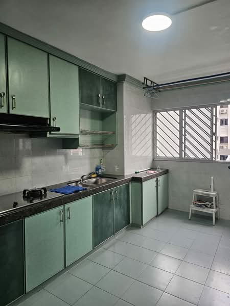 509 West Coast Drive, 509 West Coast Drive, 2 Bedrooms, 667 sqft, HDB Flat For Rent, by M. Selva, 500169144 - Kitchen - PropertyGuru.com.sg