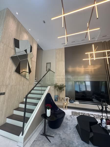 RARE! FAIRLY NEW SEMI-D ORCHARD MRT FOR SALE! NEW LISTING!, ONE TREE HILL, JALAN KELAWAR, LENGKOK MERAK, 6 Bedrooms, 9,160 sqft, Semi-Detached House For Sale, by Christine Peng 彭婷婷, 500169145 - Living Room - PropertyGuru.com.sg