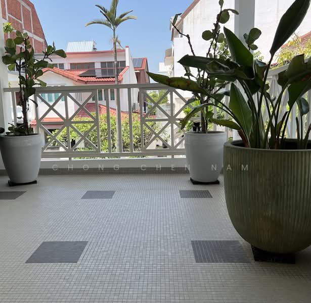 RETRO RENOVATED COSY CORNER TERRACE NEAR MRT. WITHIN 1KM TO HAIG GIRLS' PRI SCH, NEAR JOO CHIAT, LANGSAT, EVERITT, EUNOS MRT, 4 Bedrooms, 3,000 sqft, Corner Terrace For Sale, by Chong Chen Nam, 500169148 - Balcony - PropertyGuru.com.sg