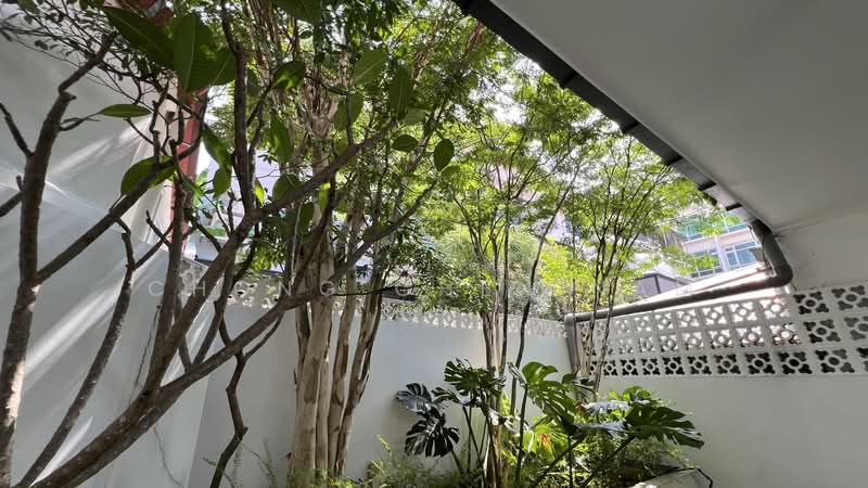 RETRO RENOVATED COSY CORNER TERRACE NEAR MRT. WITHIN 1KM TO HAIG GIRLS' PRI SCH, NEAR JOO CHIAT, LANGSAT, EVERITT, EUNOS MRT, 4 Bedrooms, 3,000 sqft, Corner Terrace For Sale, by Chong Chen Nam, 500169148 - Exterior - PropertyGuru.com.sg