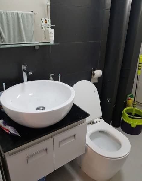 443 Choa Chu Kang Avenue 4, 443 Choa Chu Kang Avenue 4, Room Rental, 100 sqft, HDB Flat For Rent, by Sharon Tay, 500169149 - Bathroom - PropertyGuru.com.sg