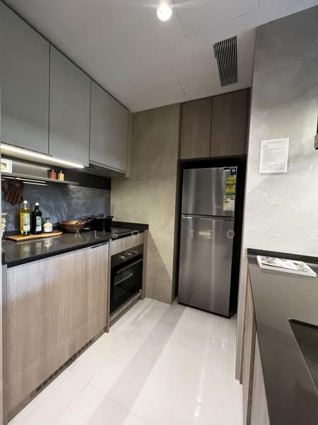 Kassia, 31 Flora Drive, 2 Bedrooms, 753 sqft, Condominium For Sale, by Alson Teo, 500169160 - Kitchen - PropertyGuru.com.sg