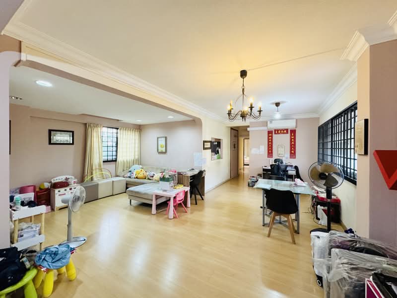 262 Bishan Street 22, 262 Bishan Street 22, 3 Bedrooms, 1,206 sqft, HDB Flat For Sale, by Jin Ong, 500169161 - Living Room - PropertyGuru.com.sg