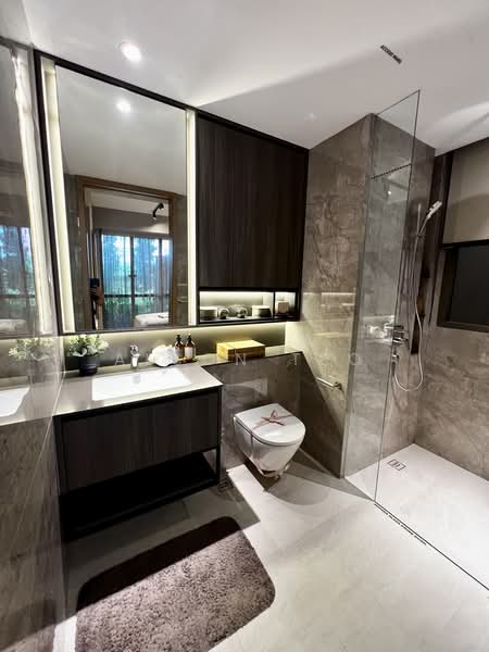 Kassia, 31 Flora Drive, 3 Bedrooms, 1,055 sqft, Condominium For Sale, by Alson Teo, 500169162 - Bathroom - PropertyGuru.com.sg