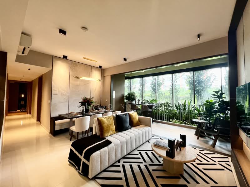 Kassia, 31 Flora Drive, 4 Bedrooms, 1,345 sqft, Condominium For Sale, by Alson Teo, 500169163 - Living Room - PropertyGuru.com.sg