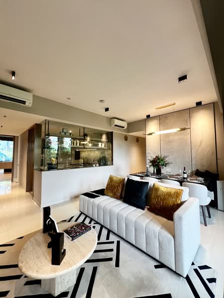 Kassia, 31 Flora Drive, 4 Bedrooms, 1,345 sqft, Condominium For Sale, by Alson Teo, 500169163 - Living Room - PropertyGuru.com.sg