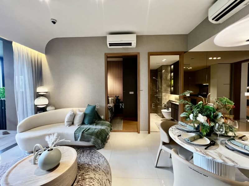 Kassia, 31 Flora Drive, 4 Bedrooms, 1,345 sqft, Condominium For Sale, by Alson Teo, 500169163 - Living Room - PropertyGuru.com.sg