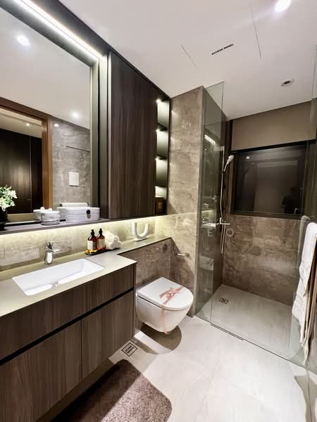 Kassia, 31 Flora Drive, 4 Bedrooms, 1,345 sqft, Condominium For Sale, by Alson Teo, 500169163 - Bathroom - PropertyGuru.com.sg