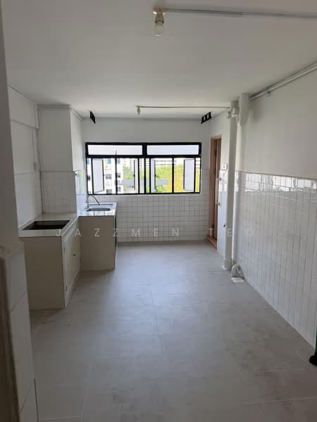 434 Clementi Avenue 3, 434 Clementi Avenue 3, 2 Bedrooms, 721 sqft, HDB Flat For Sale, by Jazzmen Teo, 500169164 - Kitchen - PropertyGuru.com.sg