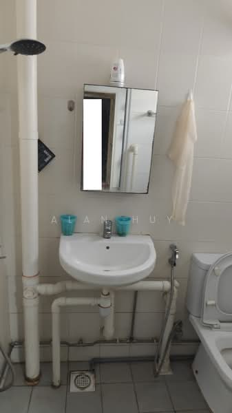 115 Hougang Avenue 1, 115 Hougang Avenue 1, Room Rental, 300 sqft, HDB Flat For Rent, by Alan Huy, 500169179 - Bathroom - PropertyGuru.com.sg