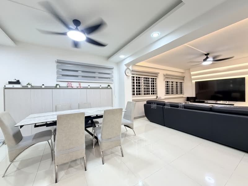 752 Jurong West Street 74, 752 Jurong West Street 74, 4 Bedrooms, 1,539 sqft, HDB Flat For Sale, by Rain Xie 谢燕瑜, 500169190 - Living Room - PropertyGuru.com.sg