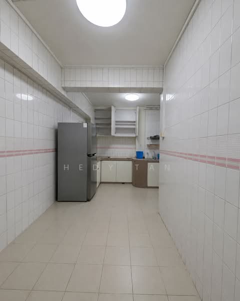 436 Hougang Avenue 8, 436 Hougang Avenue 8, 3 Bedrooms, 1,323 sqft, HDB Flat For Rent, by Hedy Tan, 500169199 - Kitchen - PropertyGuru.com.sg