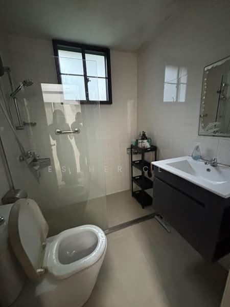 Parc Oasis, 35 Jurong East Avenue 1, Room Rental, 80 sqft, Condominium For Rent, by Esther Clx, 500169200 - Bathroom - PropertyGuru.com.sg