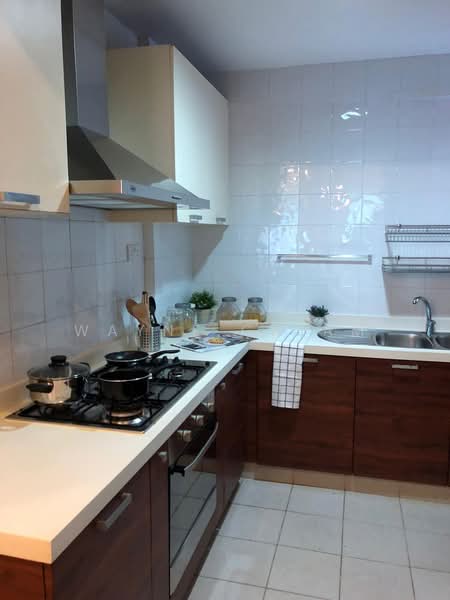 Hillington Green, 55 Hillview Avenue, 3 Bedrooms, 1,755 sqft, Condominium For Sale, by Wayne Chiam, 500169209 - Kitchen - PropertyGuru.com.sg