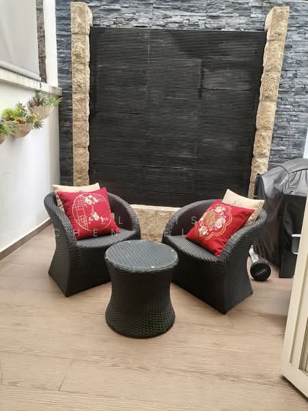 D'Manor, Tanah Merah Kechil Avenue, 6 Bedrooms, 3,305 sqft, Terraced House For Sale, by Ellouisa Chen (Elle Chen), 500169218 - Exterior - PropertyGuru.com.sg