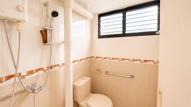 203 Bedok North Street 1, 203 Bedok North Street 1, 2 Bedrooms, 732 sqft, HDB Flat For Sale, by Gina Ong, 500169221 - Bathroom - PropertyGuru.com.sg
