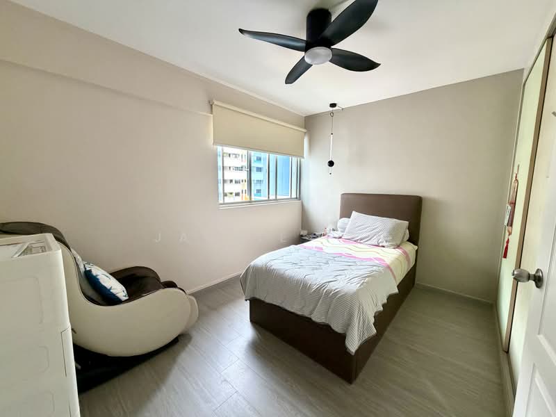 228 Serangoon Avenue 4, 228 Serangoon Avenue 4, 3 Bedrooms, 1,001 sqft, HDB Flat For Sale, by JACKIE TAN, 500169222 - Bedroom - PropertyGuru.com.sg