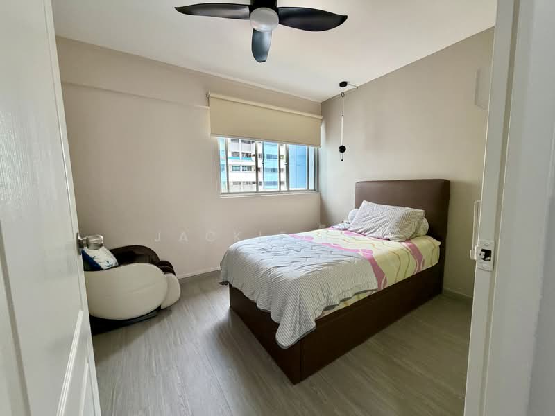 228 Serangoon Avenue 4, 228 Serangoon Avenue 4, 3 Bedrooms, 1,001 sqft, HDB Flat For Sale, by JACKIE TAN, 500169222 - Bedroom - PropertyGuru.com.sg