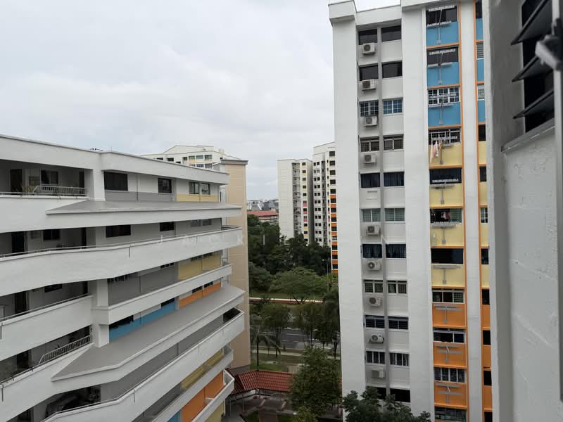 228 Serangoon Avenue 4, 228 Serangoon Avenue 4, 3 Bedrooms, 1,001 sqft, HDB Flat For Sale, by JACKIE TAN, 500169222 - Exterior - PropertyGuru.com.sg
