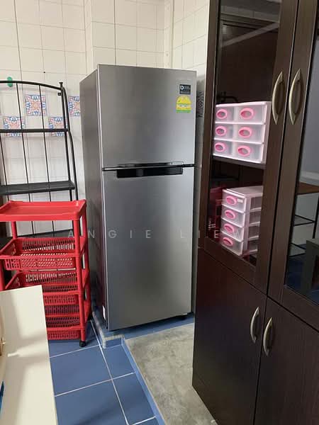 130 Choa Chu Kang Avenue 1, 130 Choa Chu Kang Avenue 1, 3 Bedrooms, 1,130 sqft, HDB Flat For Rent, by Angie Liew, 500169236 - Kitchen - PropertyGuru.com.sg