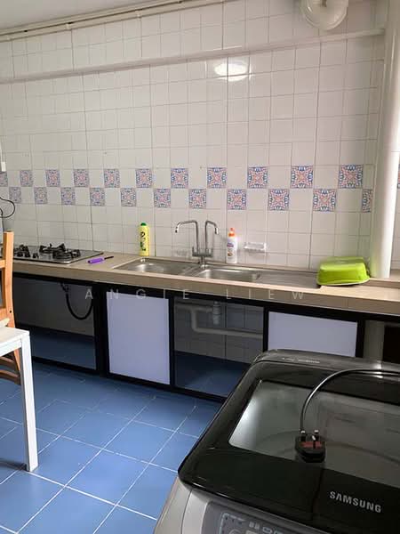 130 Choa Chu Kang Avenue 1, 130 Choa Chu Kang Avenue 1, 3 Bedrooms, 1,130 sqft, HDB Flat For Rent, by Angie Liew, 500169236 - Kitchen - PropertyGuru.com.sg