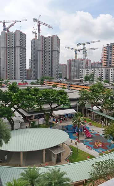 7 Ghim Moh Road, 7 Ghim Moh Road, 3 Bedrooms, 1,227 sqft, HDB Flat For Sale, by Damian Chia, 500169239 - Exterior - PropertyGuru.com.sg