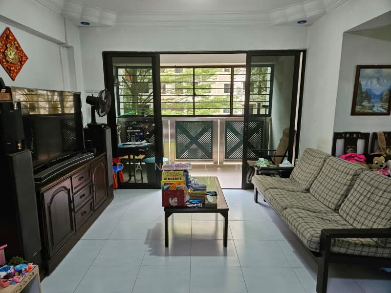 62 Lorong 4 Toa Payoh, 62 Lorong 4 Toa Payoh, 3 Bedrooms, 1,291 sqft, HDB Flat For Sale, by Daniel Ho, 500169241 - Living Room - PropertyGuru.com.sg