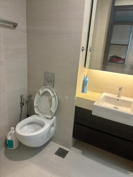 Rosyth Ville, 3 Rosyth Road, 2 Bedrooms, 1,120 sqft, Apartment For Rent, by Raymond Lim, 500169243 - Bathroom - PropertyGuru.com.sg