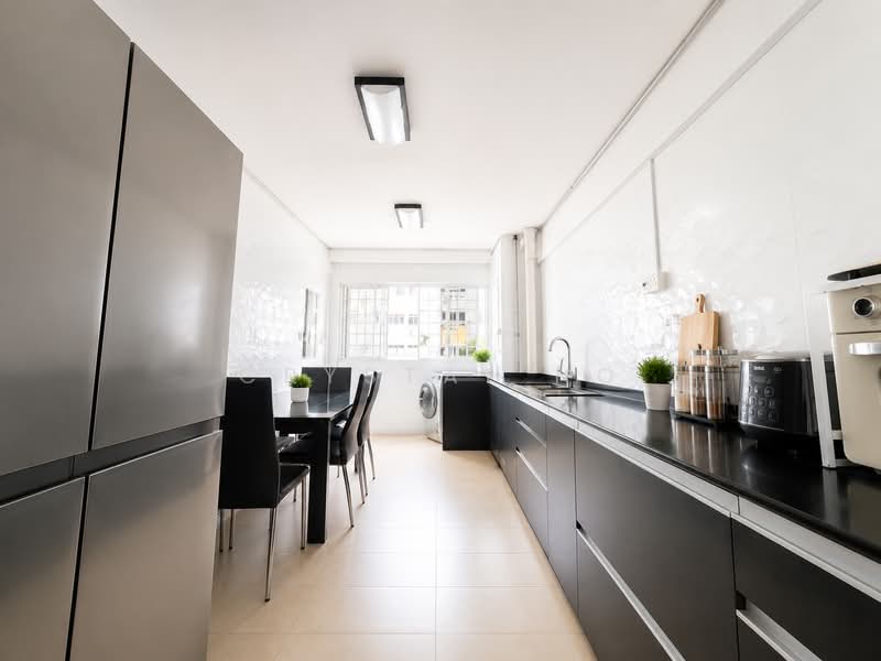 538 Ang Mo Kio Avenue 5, 538 Ang Mo Kio Avenue 5, 2 Bedrooms, 732 sqft, HDB Flat For Sale, by Crystal Ho, 500169260 - Kitchen - PropertyGuru.com.sg