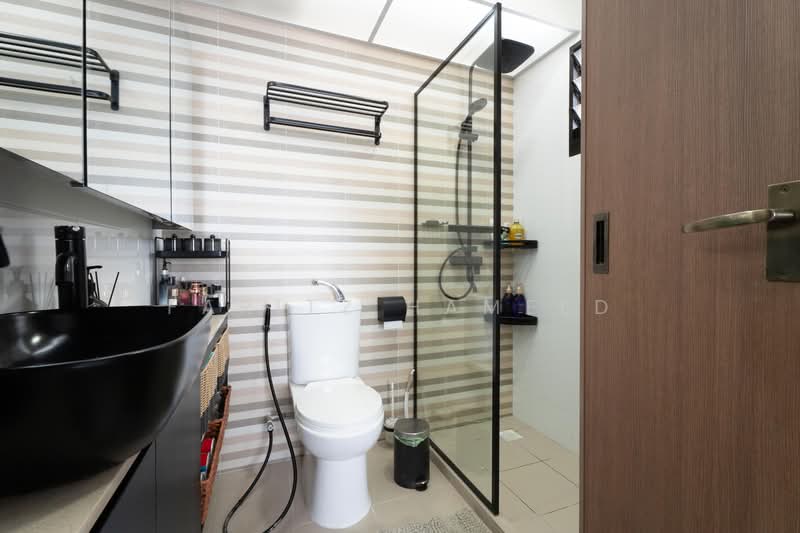 420B Northshore Drive, 420B Northshore Drive, 3 Bedrooms, 1,012 sqft, HDB Flat For Sale, by Faritz Hameed, 500169269 - Bathroom - PropertyGuru.com.sg