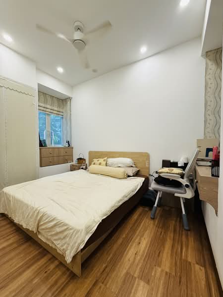 Fontaine Parry, 73 Poh Huat Road, 2 Bedrooms, 1,066 sqft, Condominium For Sale, by Ray Lee, 500169284 - Master Bedroom - PropertyGuru.com.sg