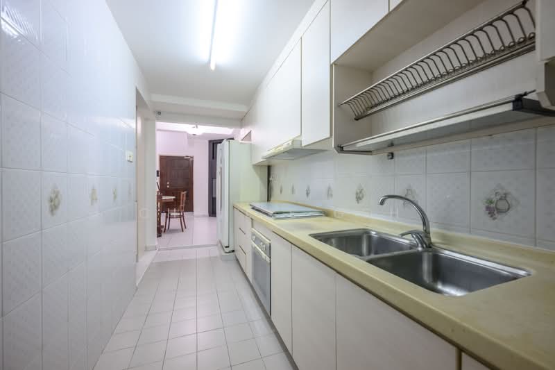 Hume Park I, 1 Hume Avenue, 2 Bedrooms, 904 sqft, Condominium For Sale, by Charlie Goh, 500169300 - Kitchen - PropertyGuru.com.sg