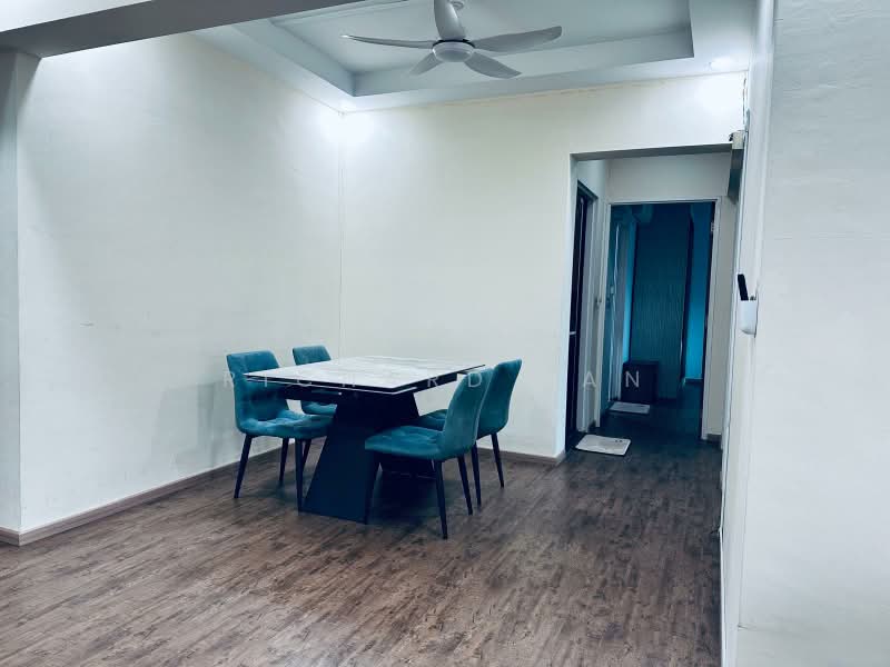 446 Yishun Avenue 11, 446 Yishun Avenue 11, 3 Bedrooms, 1,001 sqft, HDB Flat For Rent, by Richard Tan, 500169308 - Dining Room - PropertyGuru.com.sg
