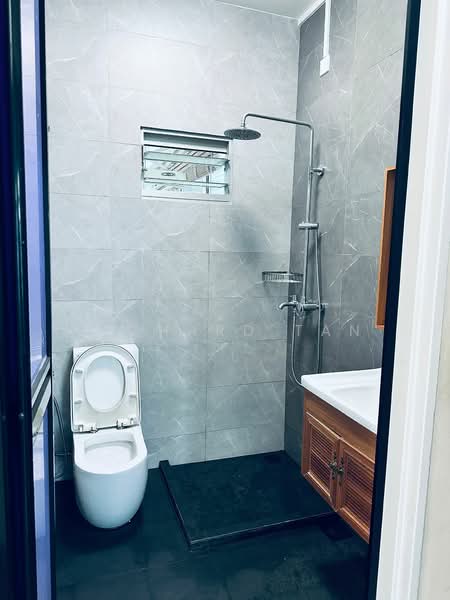 446 Yishun Avenue 11, 446 Yishun Avenue 11, 3 Bedrooms, 1,001 sqft, HDB Flat For Rent, by Richard Tan, 500169308 - Bathroom - PropertyGuru.com.sg
