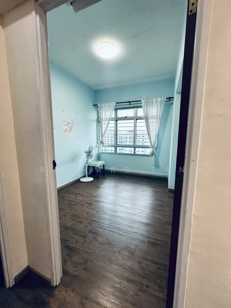 446 Yishun Avenue 11, 446 Yishun Avenue 11, 3 Bedrooms, 1,001 sqft, HDB Flat For Rent, by Richard Tan, 500169308 - Bedroom - PropertyGuru.com.sg