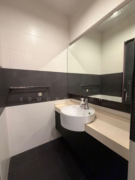 201 Clementi Avenue 6, 201 Clementi Avenue 6, 3 Bedrooms, 1,615 sqft, HDB Flat For Sale, by Edmond Wong, 500169311 - Bathroom - PropertyGuru.com.sg