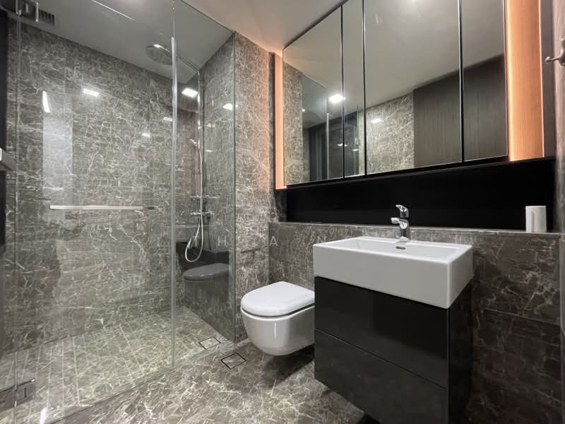 Principal Garden, 97 Prince Charles Crescent, 1 Bedroom, 484 sqft, Condominium For Rent, by Thea Ng, 500169312 - Bathroom - PropertyGuru.com.sg