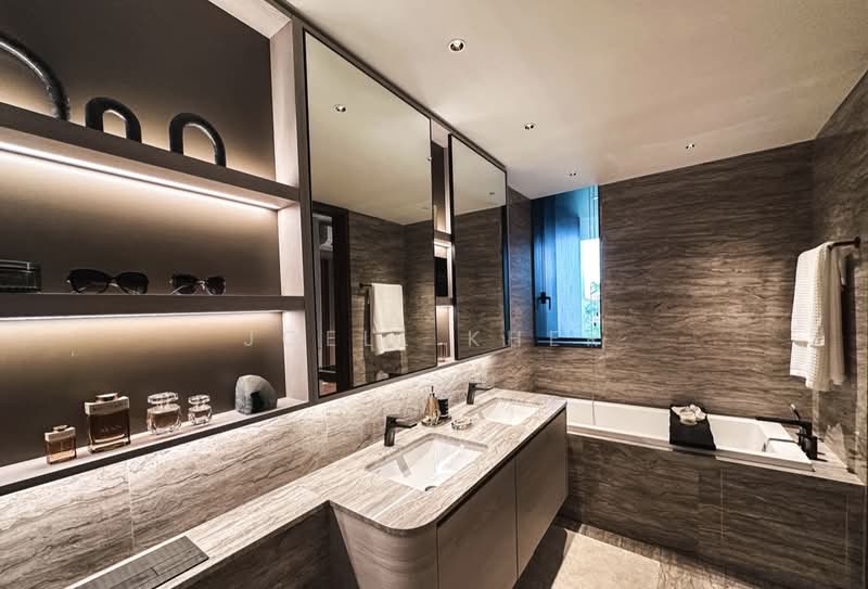 ⭐️ TOP SOON ⭐️ FH, WITHIN 1KM TO KONG HWA, , 5 Bedrooms, 1,905 sqft, Condominium For Sale, by Joell Kher, 500169313 - Bathroom - PropertyGuru.com.sg