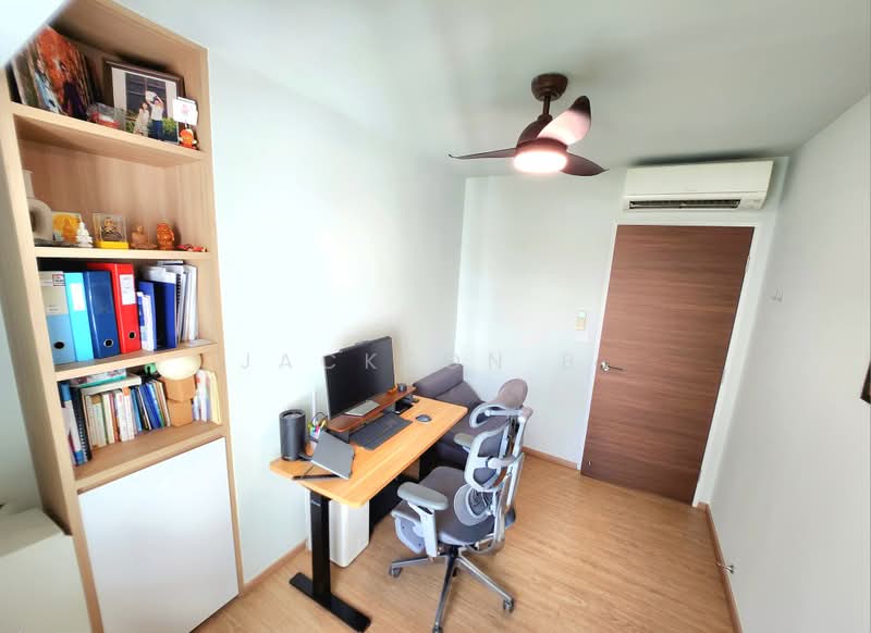 588C Ang Mo Kio Street 52, 588C Ang Mo Kio Street 52, 3 Bedrooms, 1,206 sqft, HDB Flat For Sale, by Jackson B., 500169322 - Study - PropertyGuru.com.sg