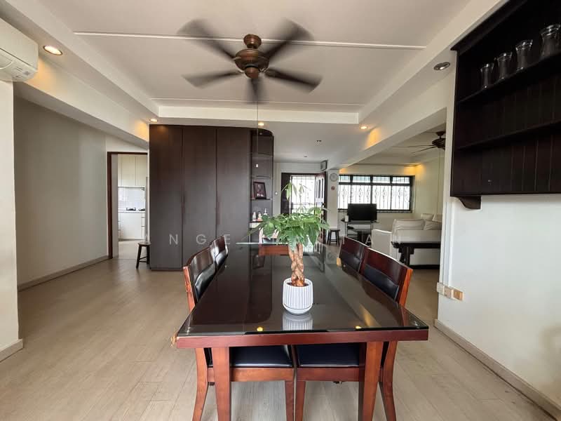 666A Jurong West Street 65, 666A Jurong West Street 65, 4 Bedrooms, 1,399 sqft, HDB Flat For Sale, by Angelia Tan, 500169323 - Dining Room - PropertyGuru.com.sg