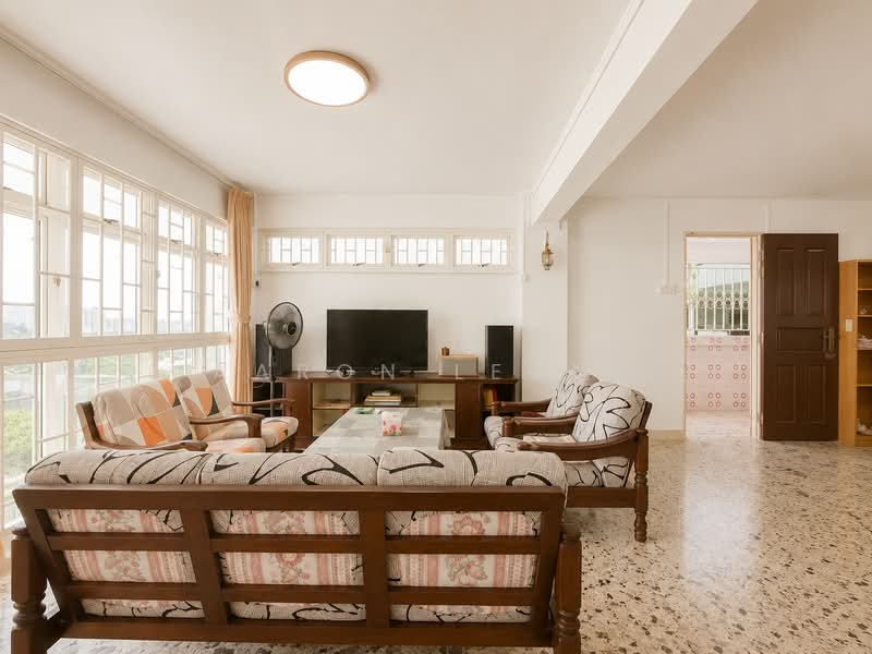 206 Boon Lay Drive, 206 Boon Lay Drive, 3 Bedrooms, 1,291 sqft, HDB Flat For Sale, by Aaron Leong, 500169337 - Living Room - PropertyGuru.com.sg