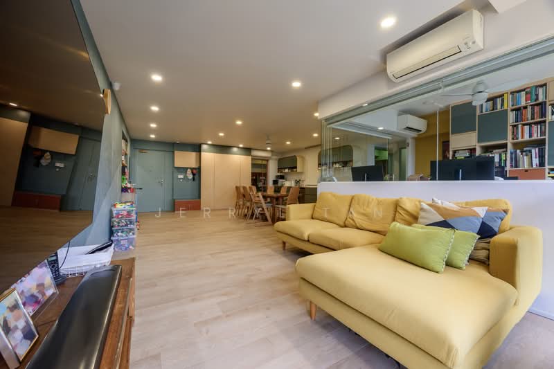 79C Toa Payoh Central, 79C Toa Payoh Central, 3 Bedrooms, 1,184 sqft, HDB Flat For Sale, by Jerryl Tan, 500169348 - Living Room - PropertyGuru.com.sg
