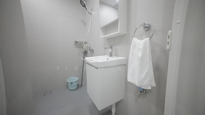 Costa Rhu, 9 Rhu Cross, 2 Bedrooms, 1,399 sqft, Condominium For Rent, by Elaine Ang, 500169366 - Bathroom - PropertyGuru.com.sg