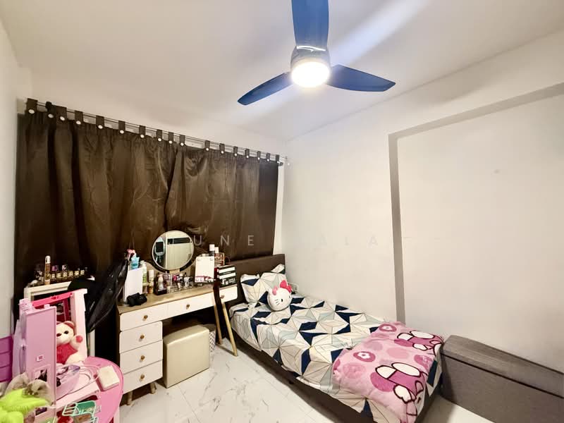 997A Buangkok Crescent, 997A Buangkok Crescent, 3 Bedrooms, 1,001 sqft, HDB Flat For Sale, by June Bala, 500169367 - Bedroom - PropertyGuru.com.sg