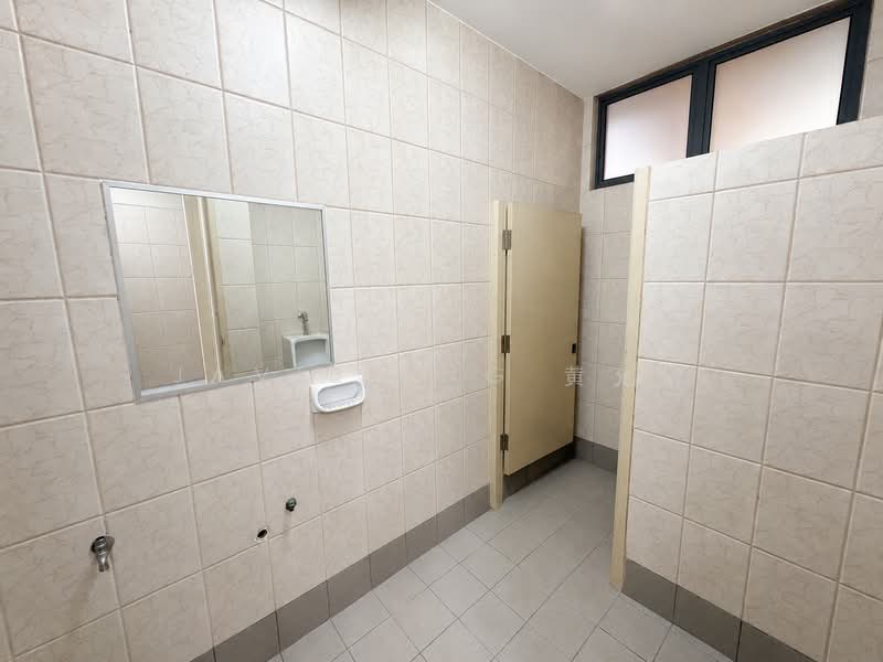 Eunos Techpark, 60 Kaki Bukit Place, 1,324 sqft, Factory / Workshop (B2) For Rent, by Javier Ng 黄允健, 500169373 - Bathroom - CommercialGuru.com.sg